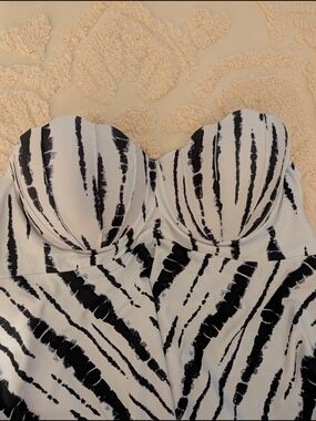 Bathing Suit Top Black & White Print Adjustable Straps